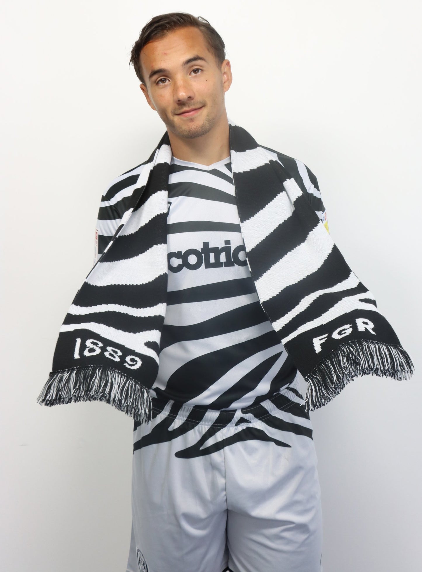 FGR 'AWAY' ZEBRA SCARF