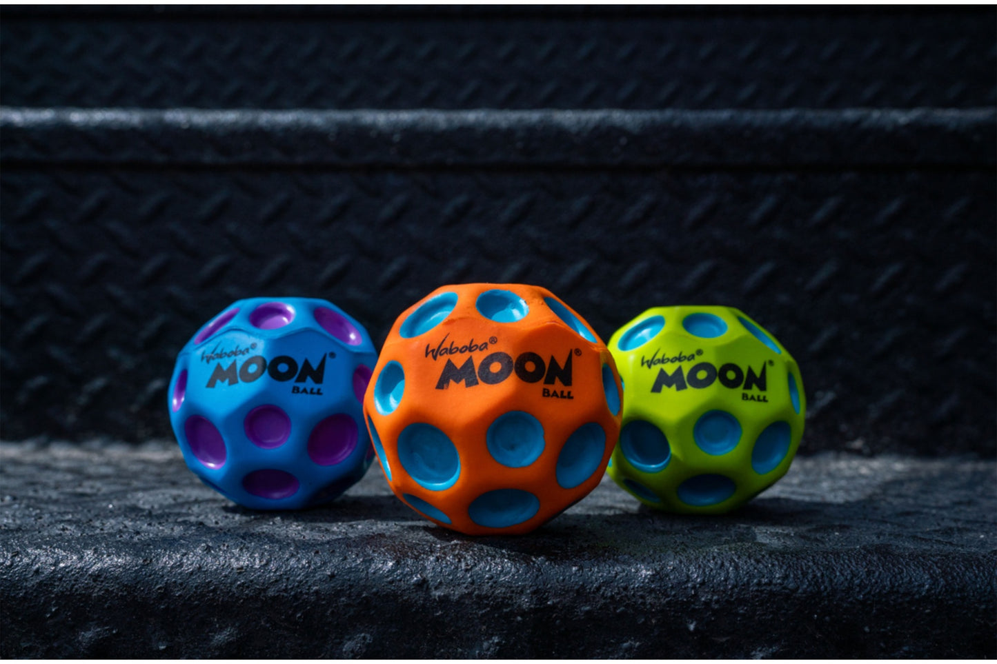WABOBA MARTIAN MOON BALL