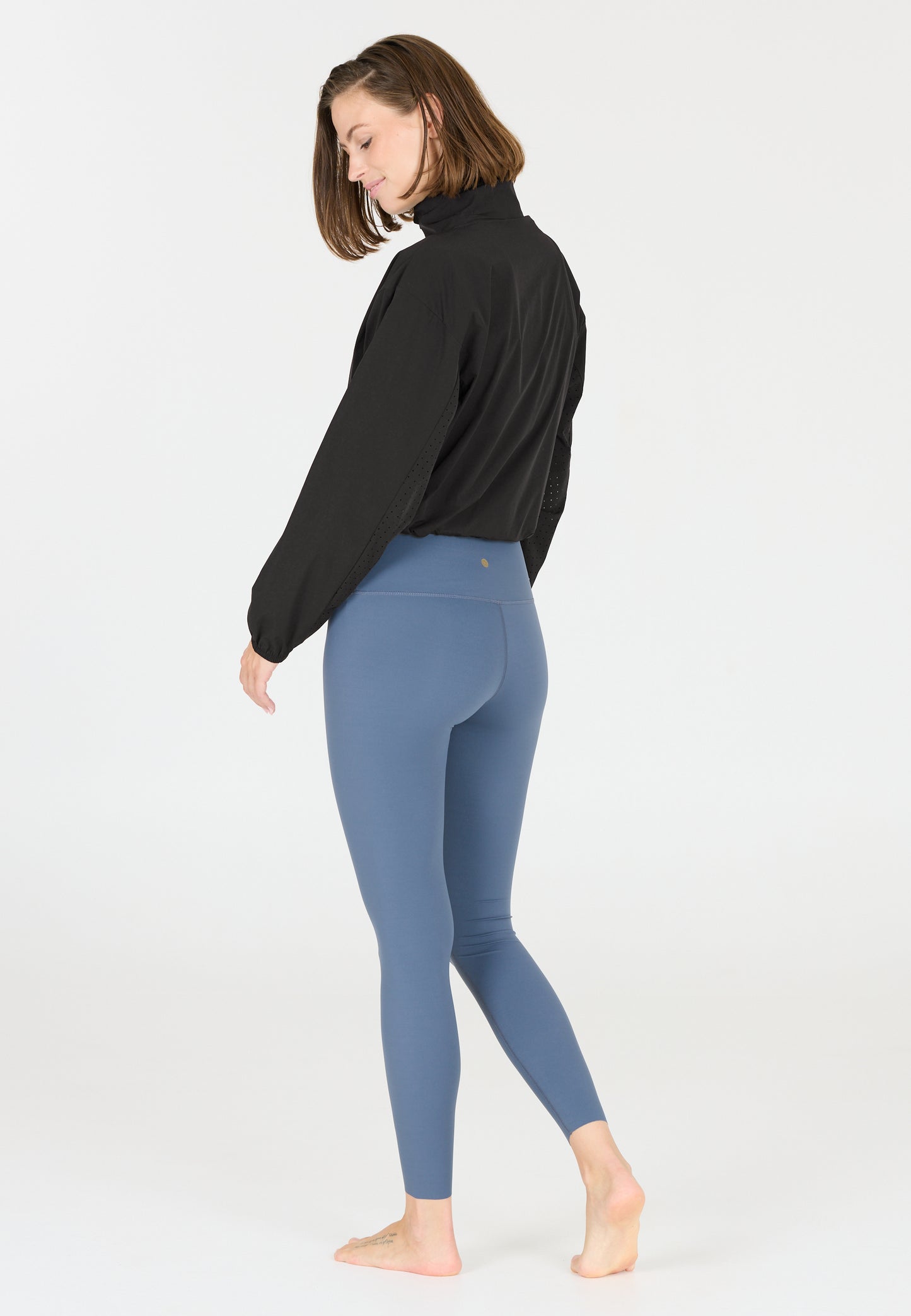 ATHLECIA WOMENS SHARMA HALF ZIP