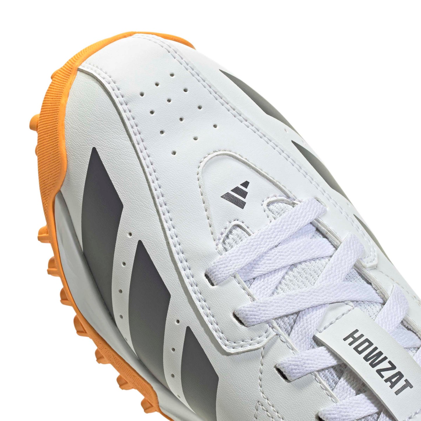 ADIDAS HOWZAT SPIKELESS SHOES