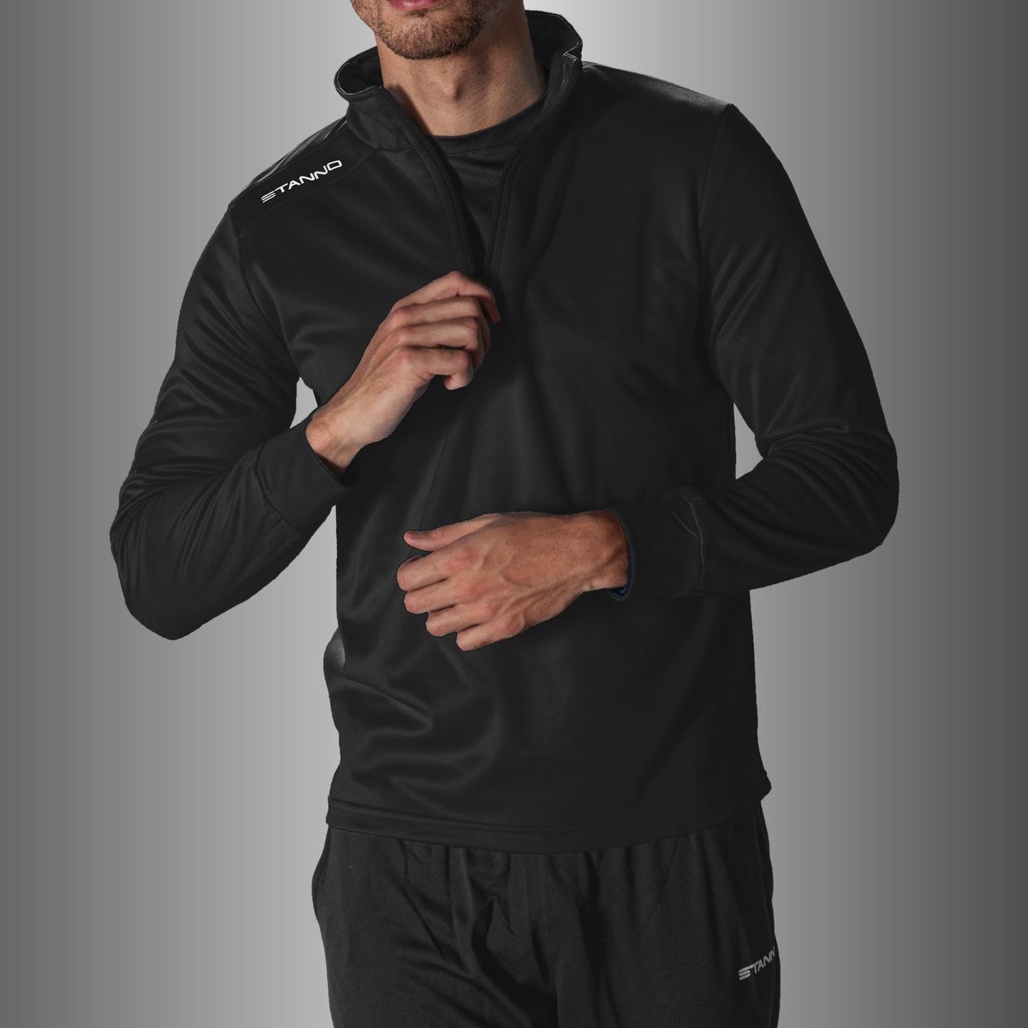 CLANFIELD FC FIELD MANAGERS HALF ZIP SNR