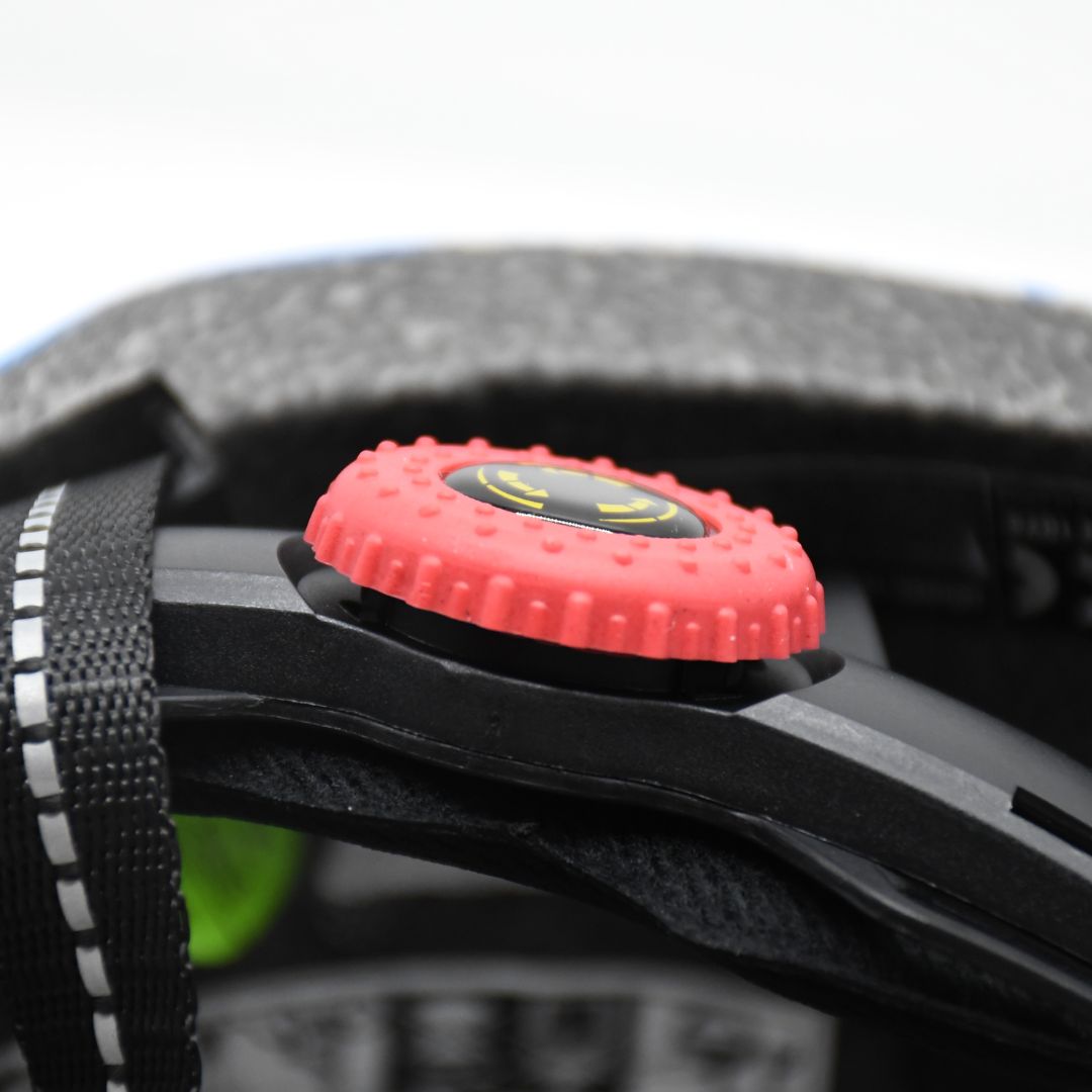 SIX PEAKS JUNIOR CYCLING HELMET