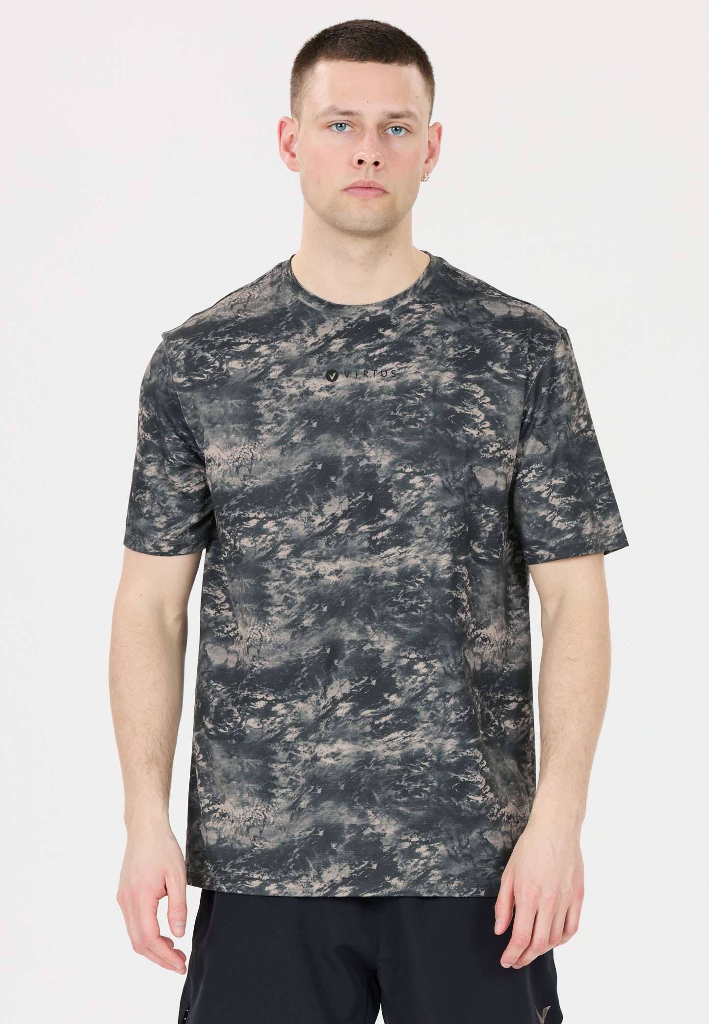 VIRTUS DEAGLAN PRINTED S/S TEE