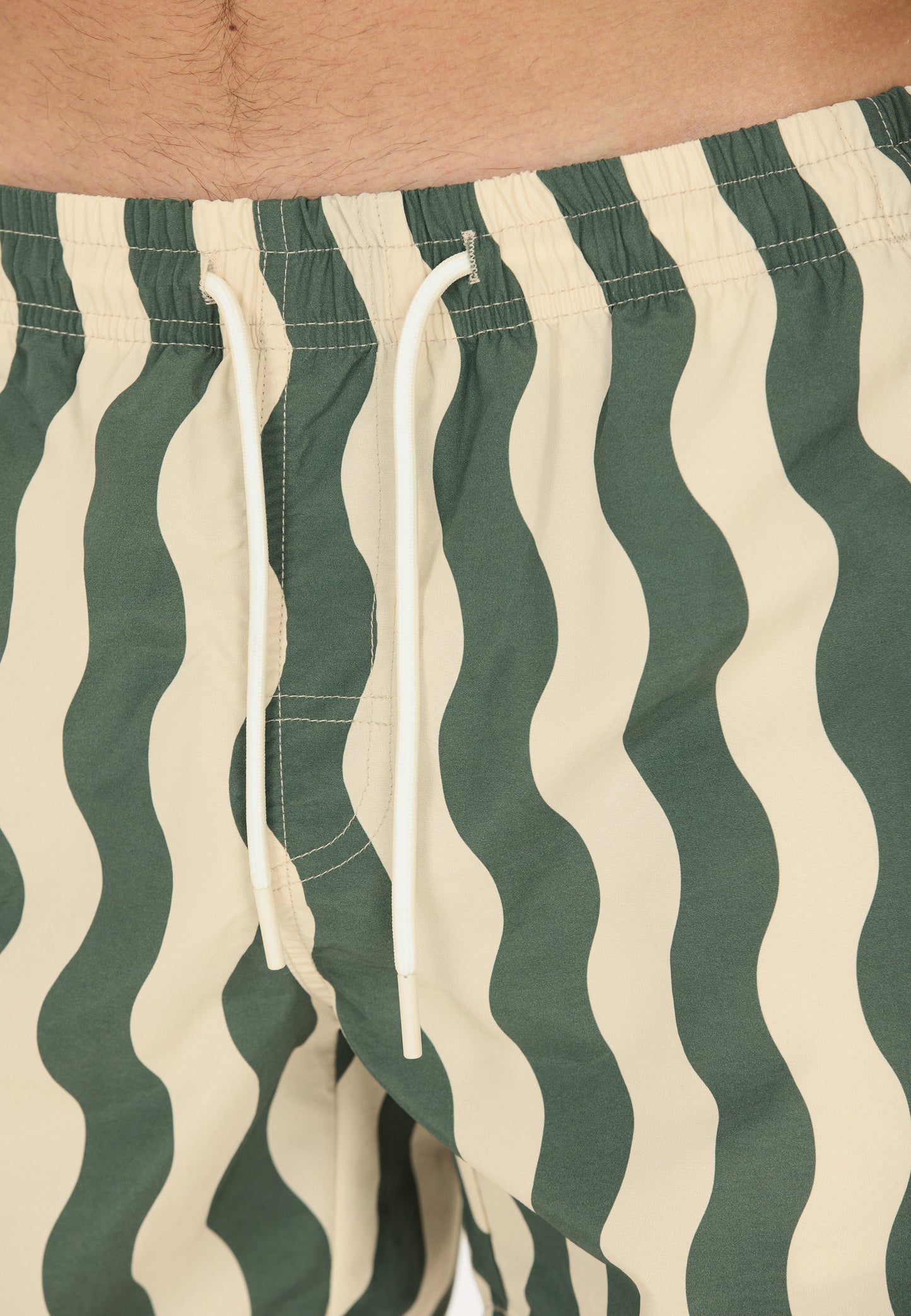 VIRTUS TANA GRAPHIC SWIM SHORTS