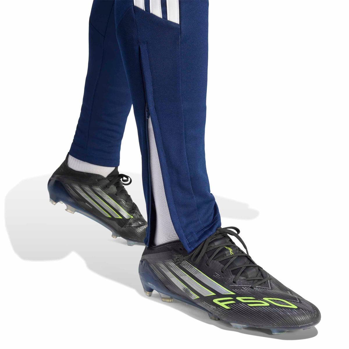 CLANFIELD FC TIRO 26 LEAGUE PLAYERS SLIM TRAINING PANTS - SNR
