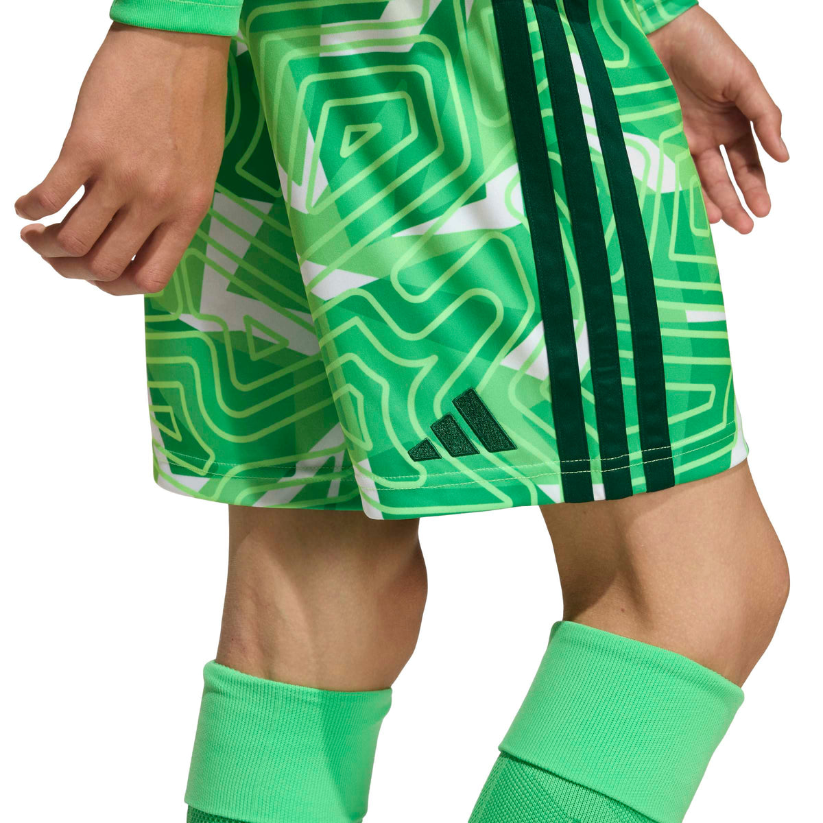 CLANFIELD FC TIRO 26 HOME GOALKEEPER SHORTS - JNR